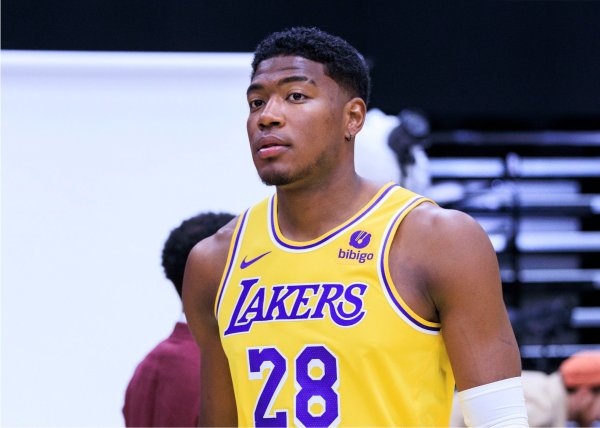 毅鸣天汇 美记：八村塁续约合同起薪预计2600万美元左右，他被低估了